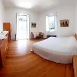 Ampia Vendégház *